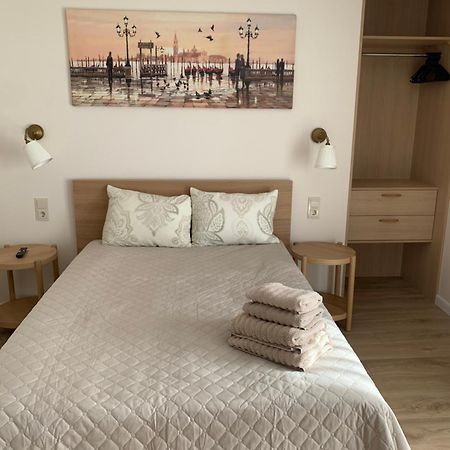 Hotel Vaineikio 8 à Palanga Extérieur photo