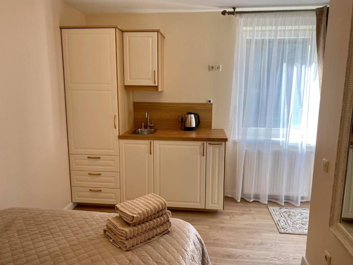 Hotel Vaineikio 8 à Palanga Extérieur photo