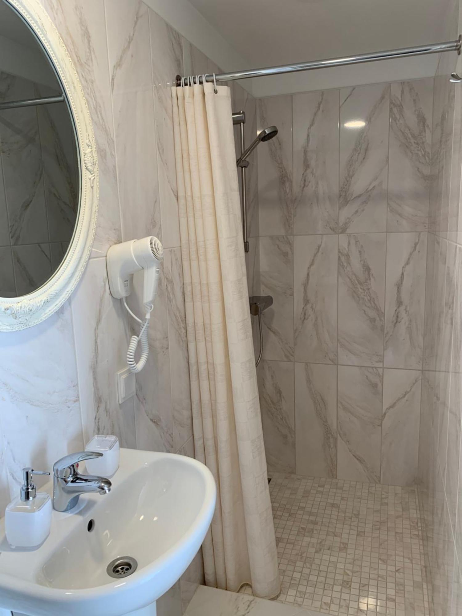 Hotel Vaineikio 8 à Palanga Chambre photo
